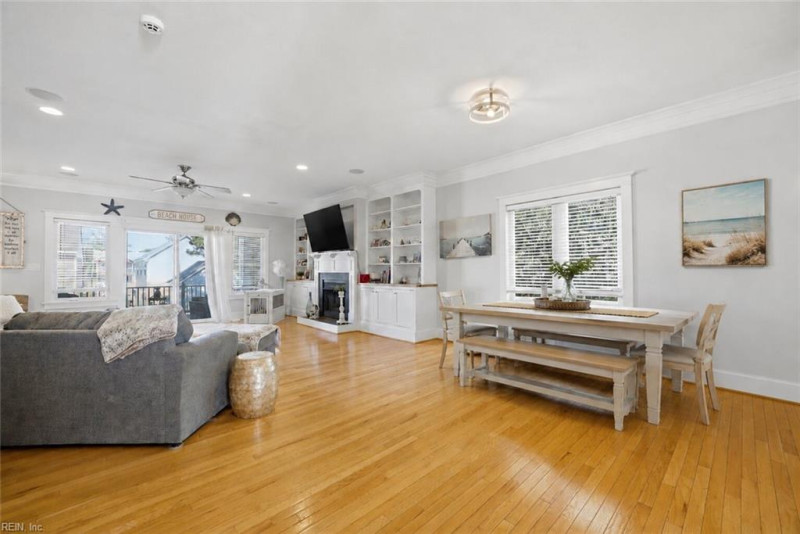 Photo 3 of 33 residential for sale in Norfolk virginia