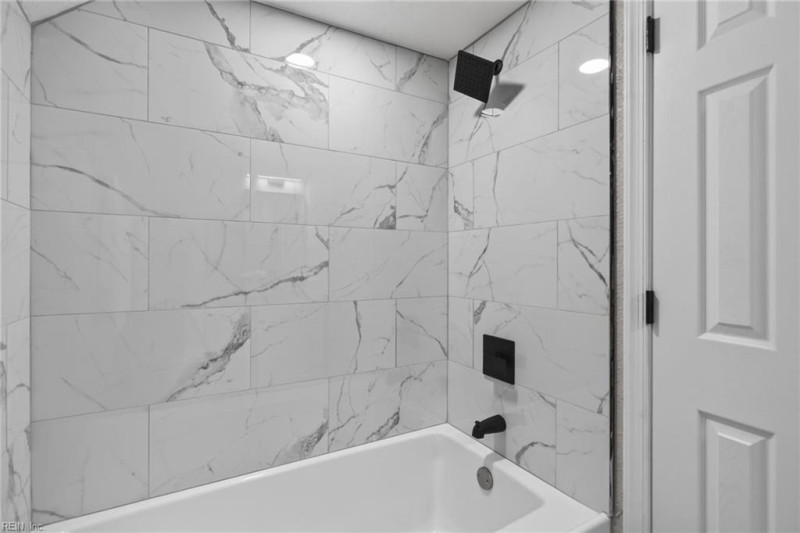 Photo 11 of 23 residential for sale in Norfolk virginia