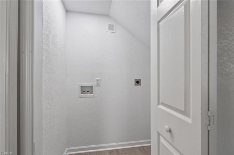 Photo 14 of 23 residential for sale in Norfolk virginia