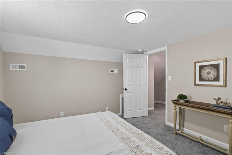 Photo 17 of 23 residential for sale in Norfolk virginia