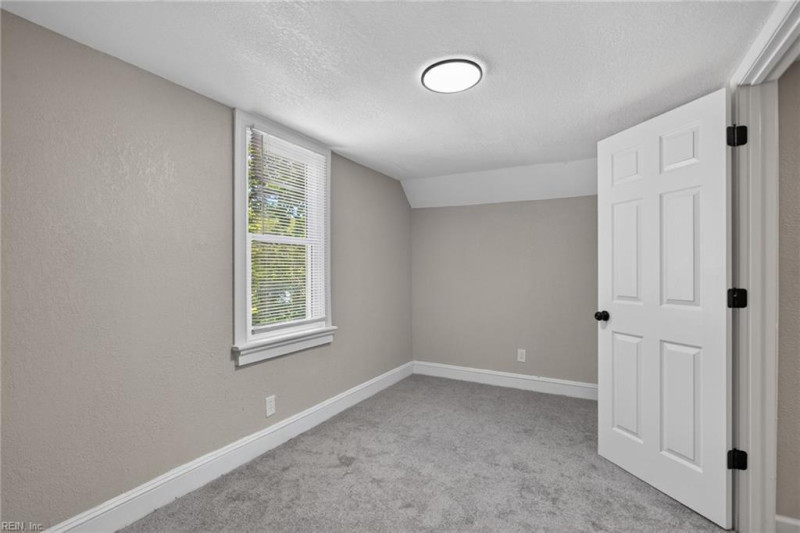 Photo 18 of 23 residential for sale in Norfolk virginia