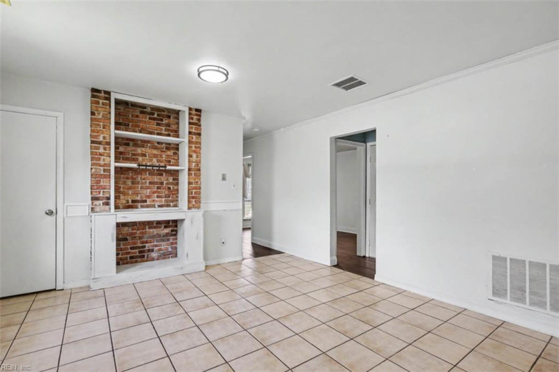 Photo 13 of 28 residential for sale in Virginia Beach virginia