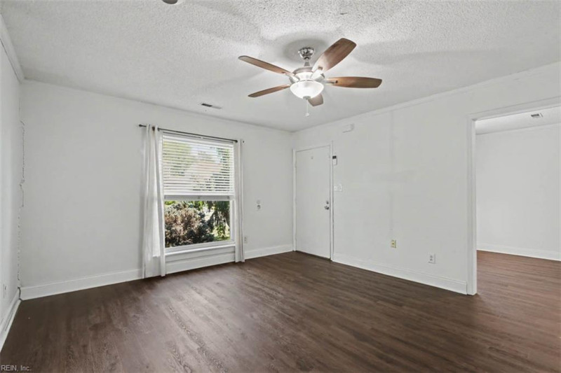 Photo 15 of 28 residential for sale in Virginia Beach virginia