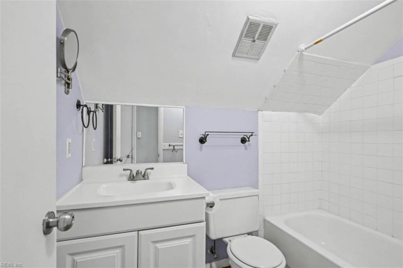 Photo 21 of 28 residential for sale in Virginia Beach virginia