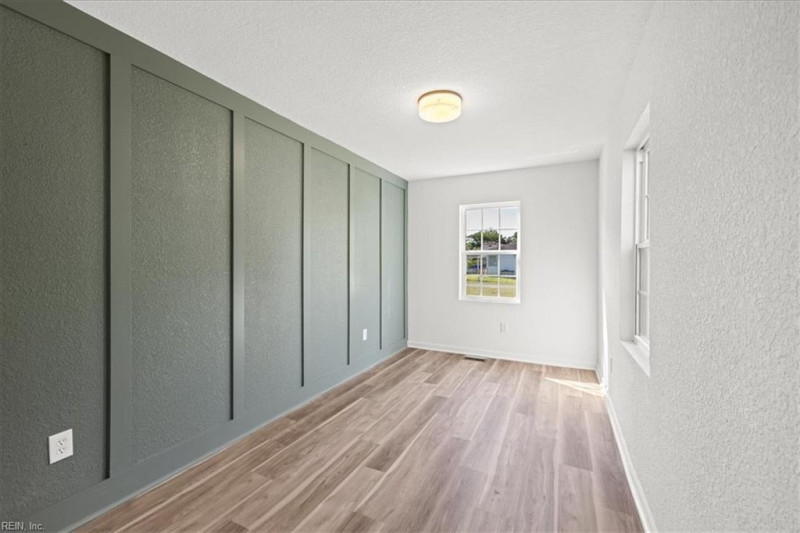 Photo 11 of 38 residential for sale in Norfolk virginia
