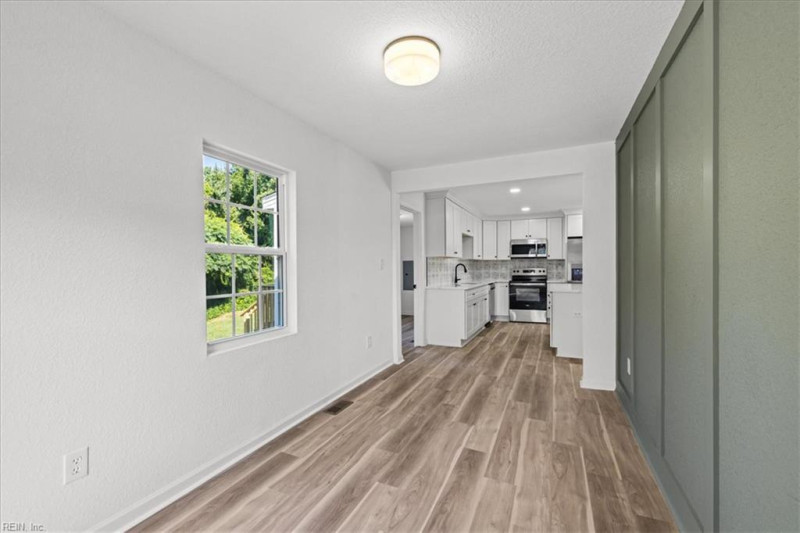 Photo 12 of 38 residential for sale in Norfolk virginia