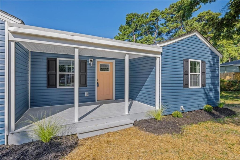 Photo 3 of 38 residential for sale in Norfolk virginia