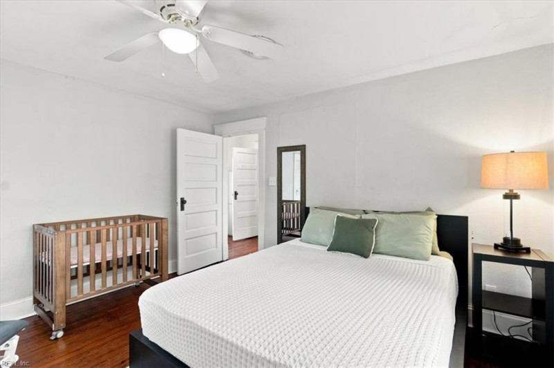Photo 19 of 28 residential for sale in Portsmouth virginia
