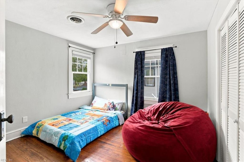 Photo 20 of 28 residential for sale in Portsmouth virginia