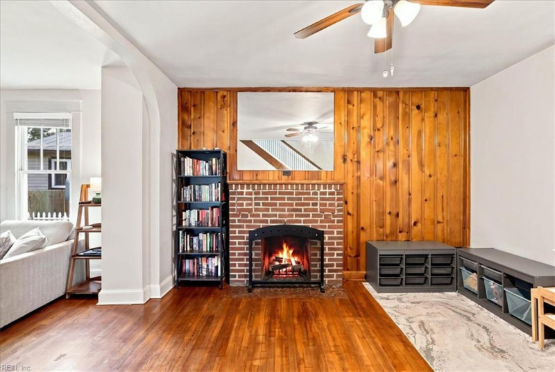 Photo 4 of 28 residential for sale in Portsmouth virginia