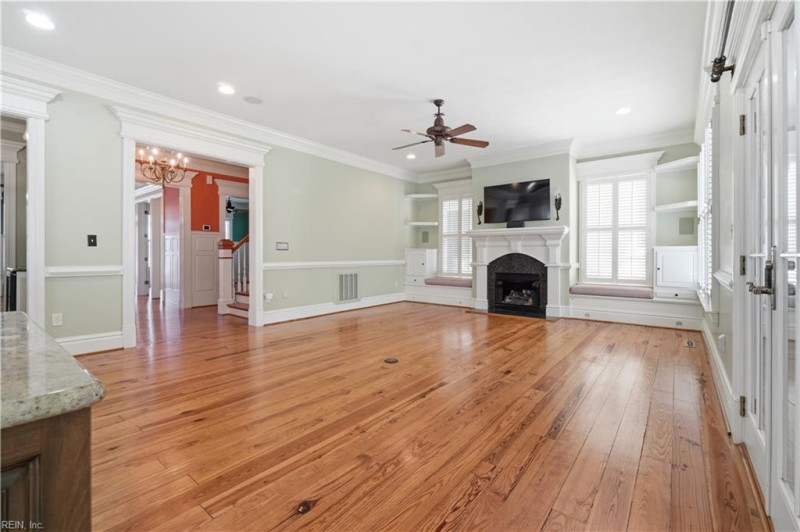 Photo 10 of 47 residential for sale in Norfolk virginia