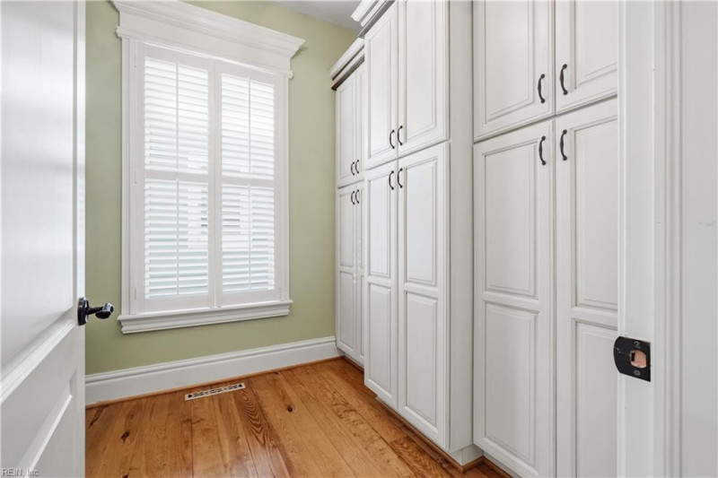 Photo 20 of 47 residential for sale in Norfolk virginia
