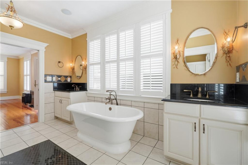 Photo 23 of 47 residential for sale in Norfolk virginia