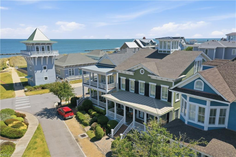 Photo 3 of 47 residential for sale in Norfolk virginia