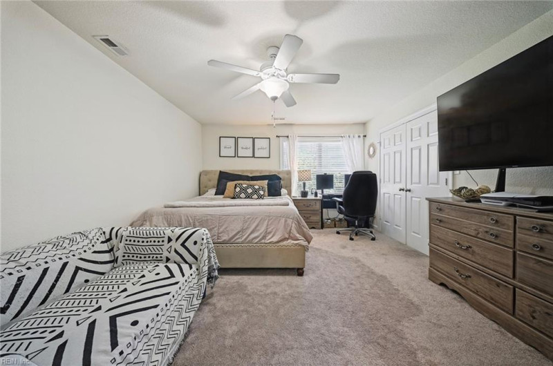 Photo 17 of 37 residential for sale in Virginia Beach virginia