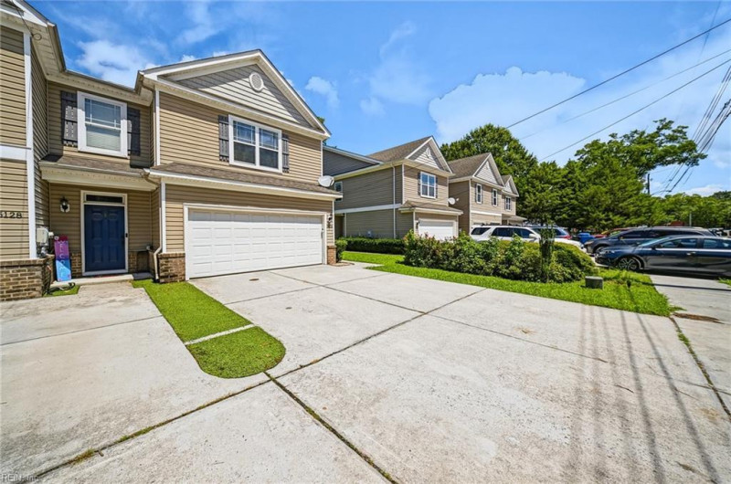 Photo 3 of 37 residential for sale in Virginia Beach virginia
