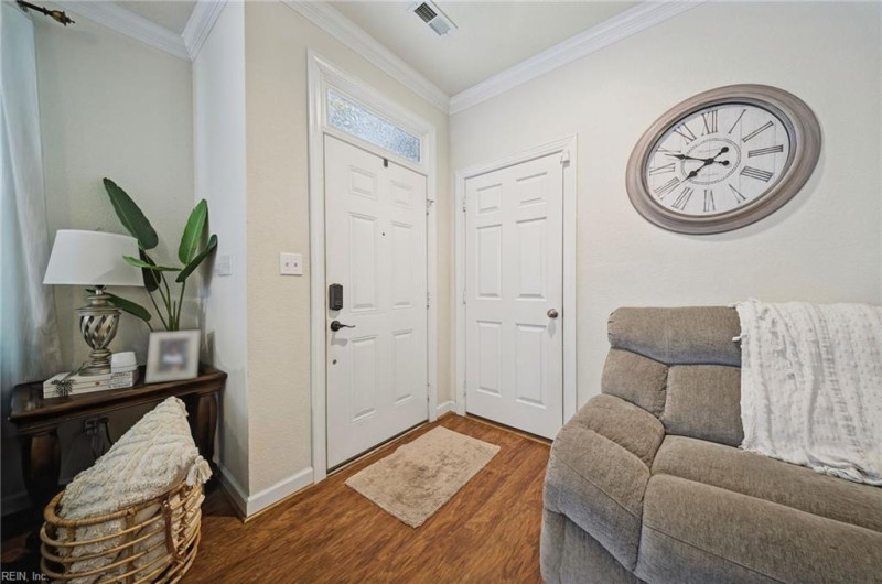 Photo 4 of 37 residential for sale in Virginia Beach virginia