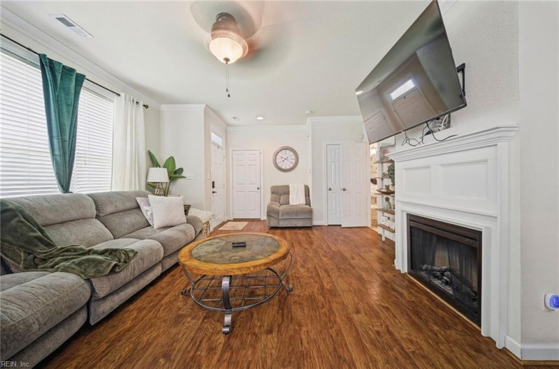 Photo 9 of 37 residential for sale in Virginia Beach virginia