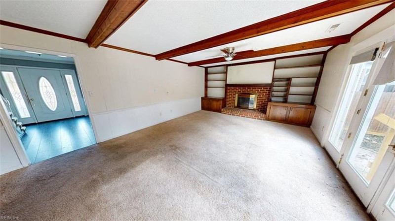 Photo 12 of 47 residential for sale in Virginia Beach virginia