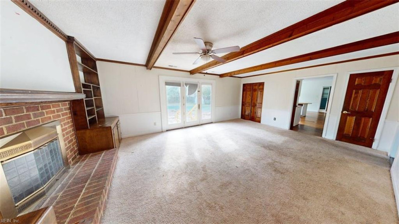 Photo 14 of 47 residential for sale in Virginia Beach virginia