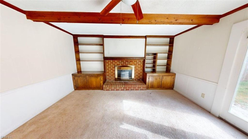 Photo 15 of 47 residential for sale in Virginia Beach virginia