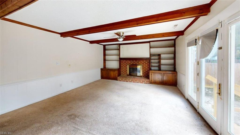 Photo 16 of 47 residential for sale in Virginia Beach virginia