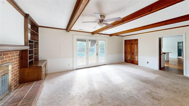 Photo 17 of 47 residential for sale in Virginia Beach virginia