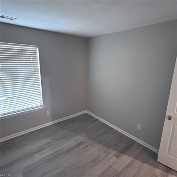 Photo 13 of 28 residential for sale in Suffolk virginia Photo 13 of 28 residential for sale in Suffolk virginia