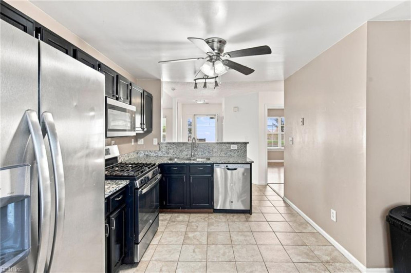 Photo 13 of 36 residential for sale in Suffolk virginia