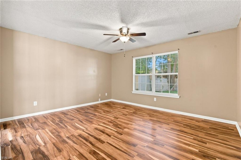 Photo 24 of 36 residential for sale in Suffolk virginia
