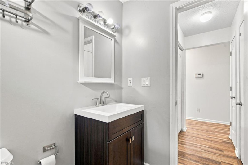 Photo 26 of 36 residential for sale in Suffolk virginia