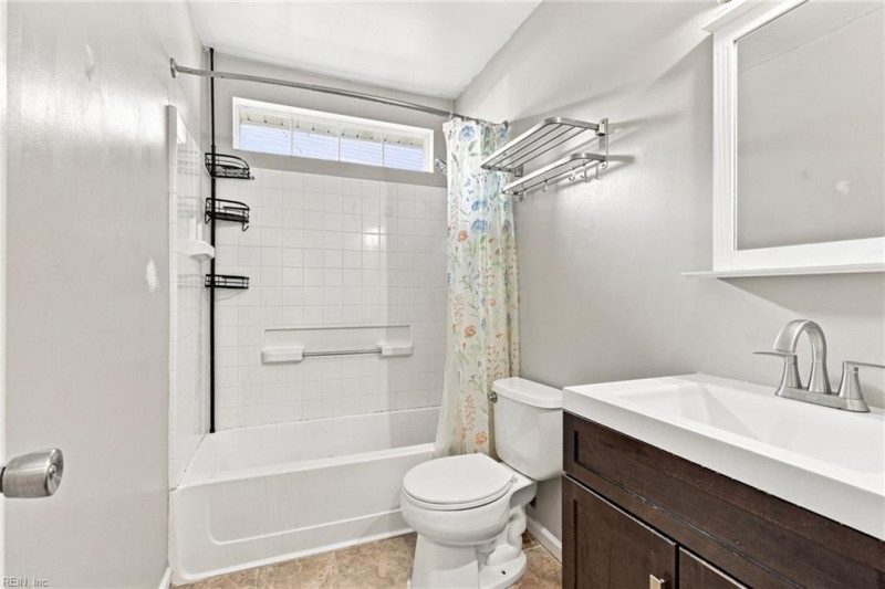 Photo 27 of 36 residential for sale in Suffolk virginia