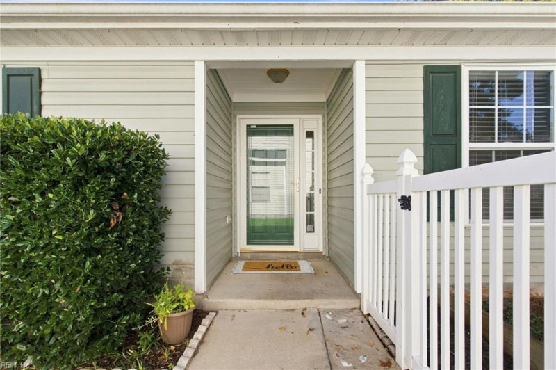 Photo 3 of 36 residential for sale in Suffolk virginia