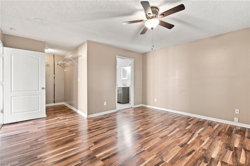 Photo 7 of 36 residential for sale in Suffolk virginia