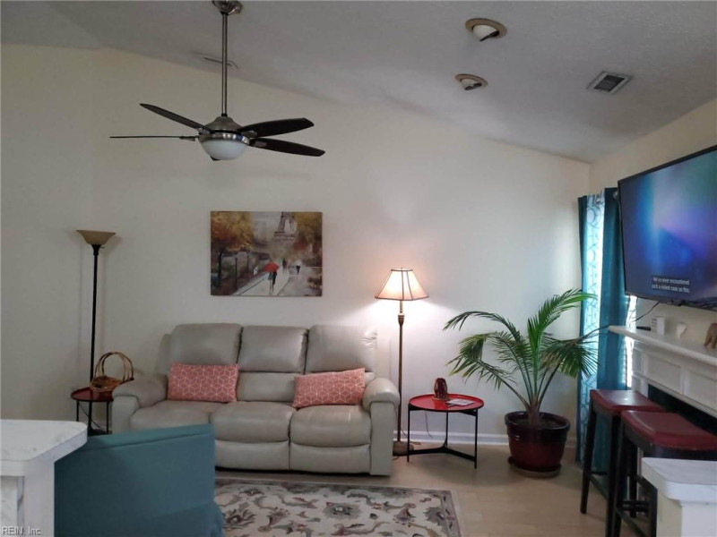 Photo 11 of 17 residential for sale in Newport News virginia Photo 11 of 17 residential for sale in Newport News virginia