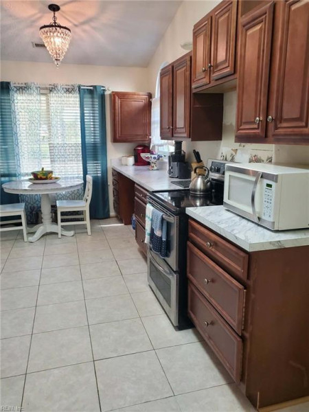 Photo 7 of 17 residential for sale in Newport News virginia Photo 7 of 17 residential for sale in Newport News virginia