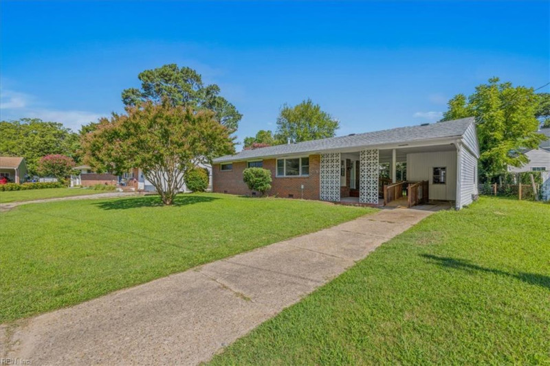 Photo 1 of 36 residential for sale in Norfolk virginia