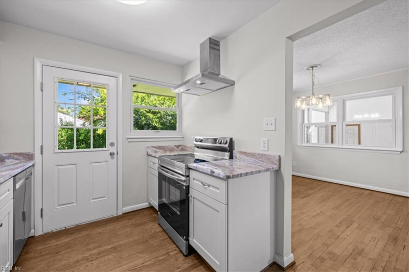 Photo 11 of 36 residential for sale in Norfolk virginia