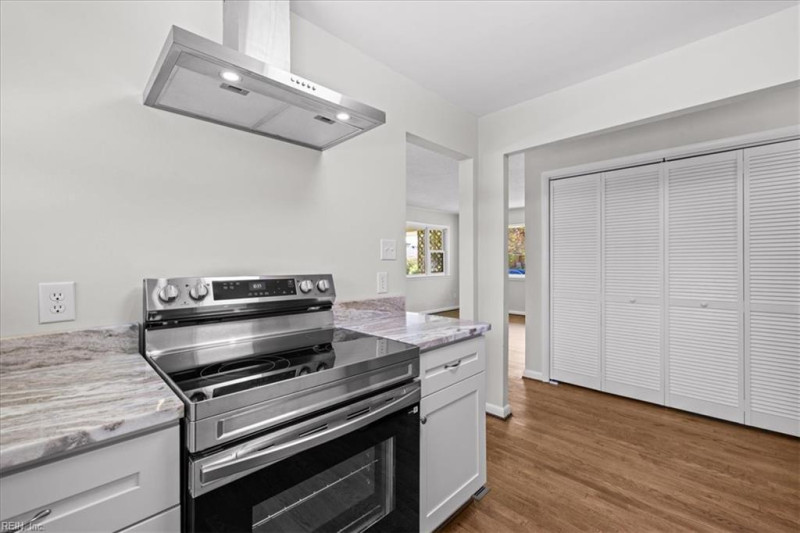 Photo 12 of 36 residential for sale in Norfolk virginia