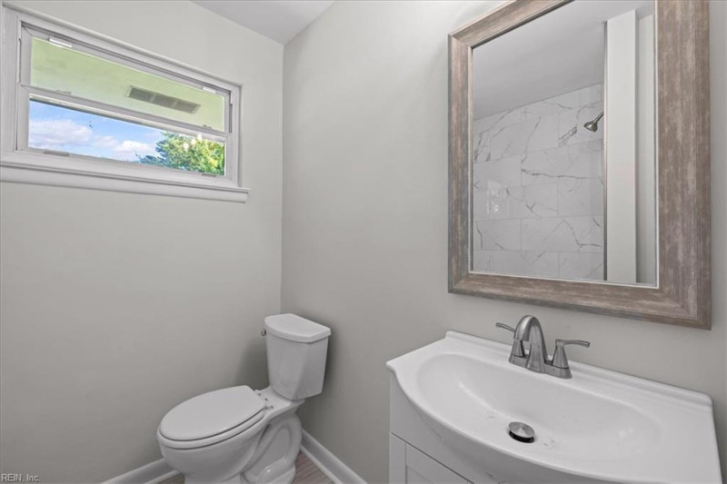 Photo 17 of 36 residential for sale in Norfolk virginia