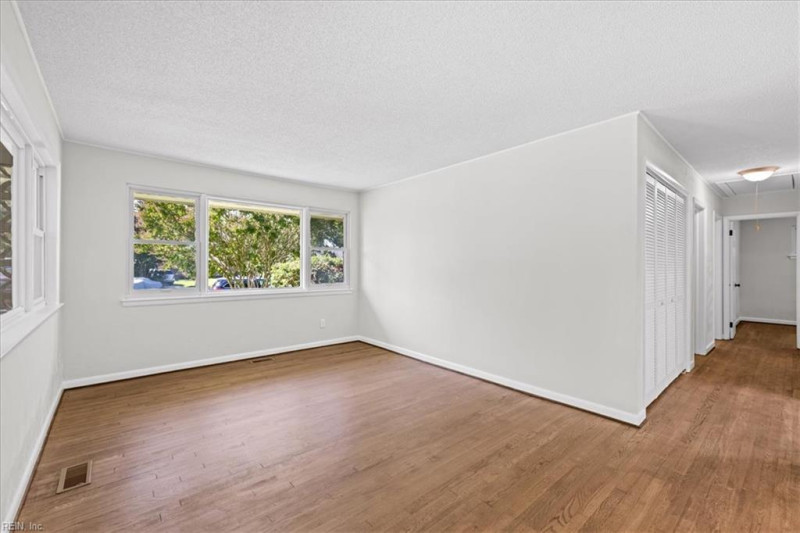 Photo 5 of 36 residential for sale in Norfolk virginia