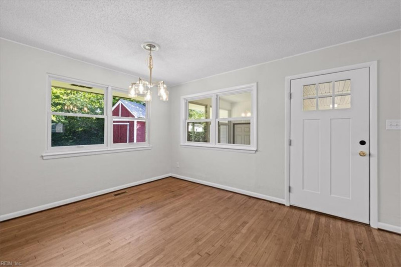 Photo 7 of 36 residential for sale in Norfolk virginia