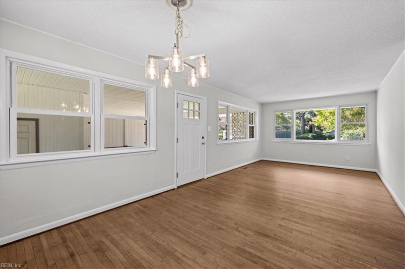 Photo 8 of 36 residential for sale in Norfolk virginia