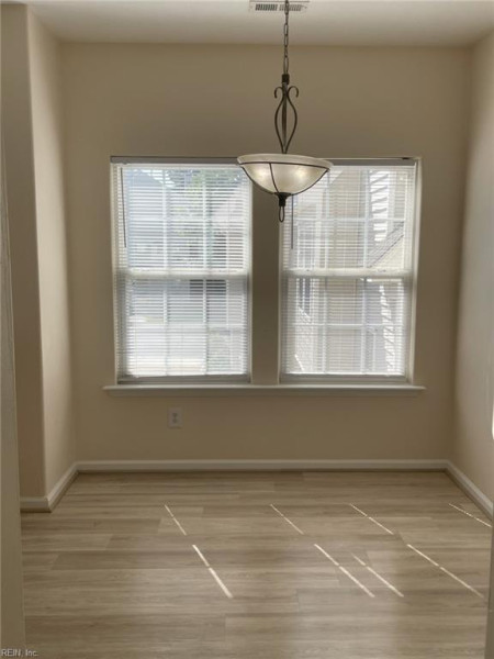 Photo 16 of 27 residential for sale in Suffolk virginia