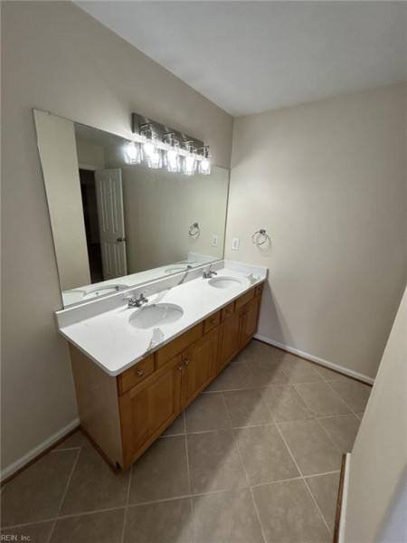 Photo 19 of 27 residential for sale in Suffolk virginia