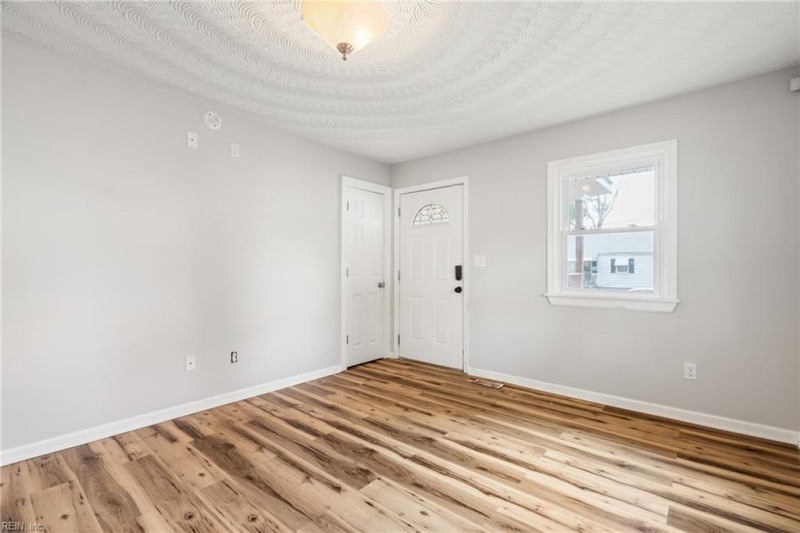 Photo 4 of 30 residential for sale in Norfolk virginia