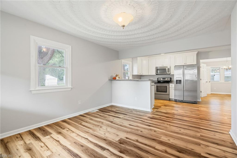 Photo 8 of 30 residential for sale in Norfolk virginia