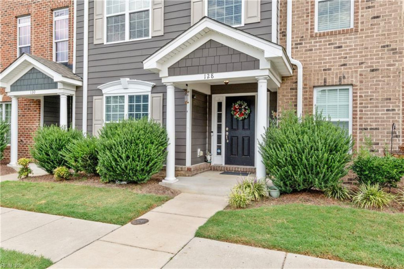 Photo 2 of 23 residential for sale in York County virginia