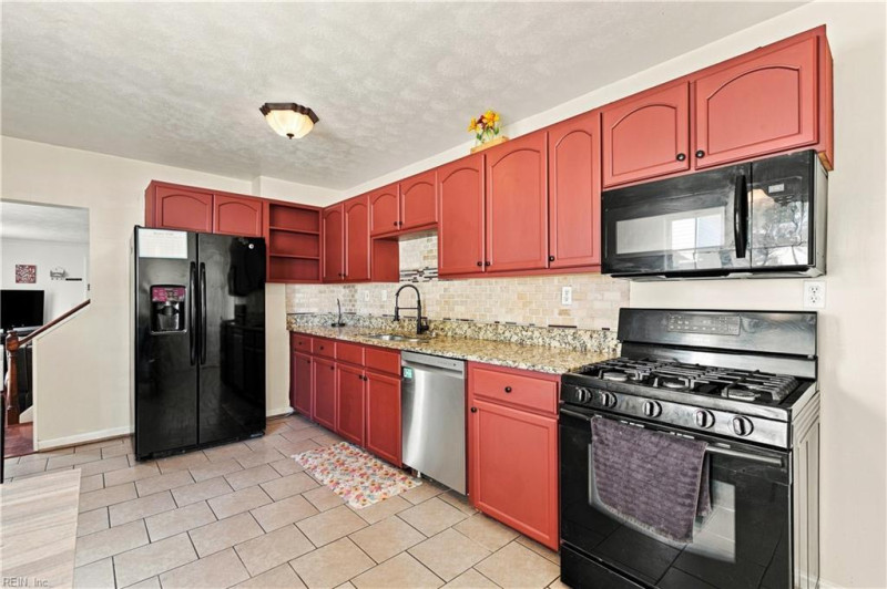 Photo 4 of 14 residential for sale in Newport News virginia Photo 4 of 14 residential for sale in Newport News virginia