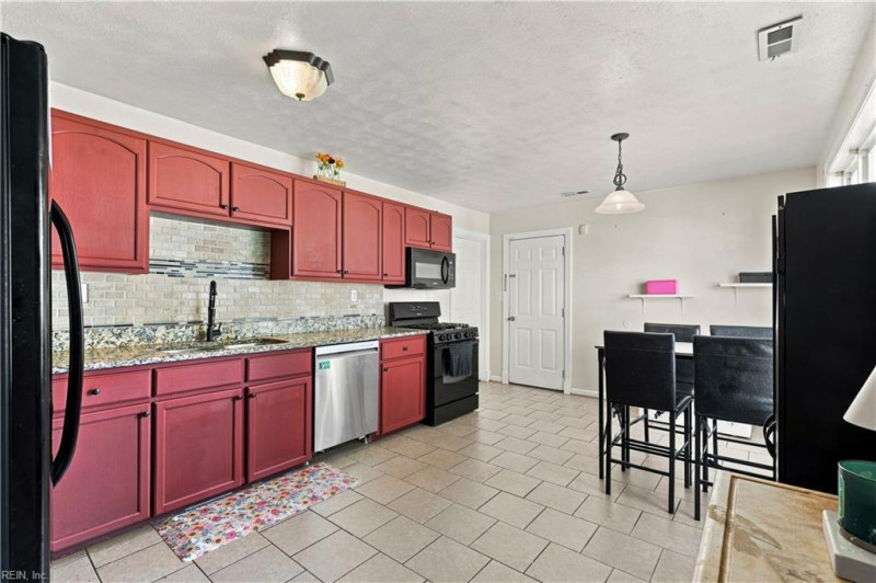 Photo 6 of 14 residential for sale in Newport News virginia Photo 6 of 14 residential for sale in Newport News virginia